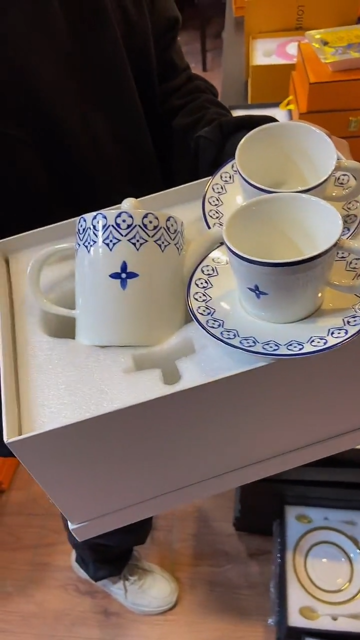 【闪购商品】鸿辉家品牌瓷器，京东包邮！