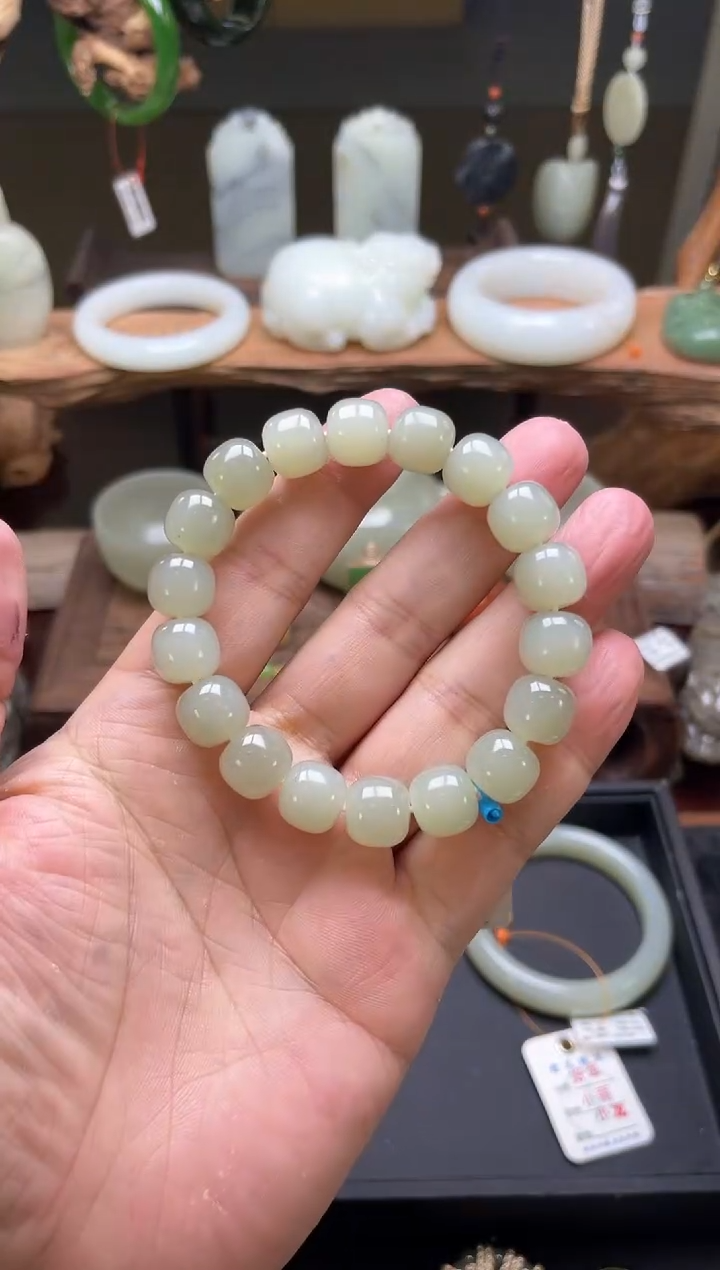 【闪购商品】和田玉手串未镶嵌卡12且末青白 老型 多样性发一