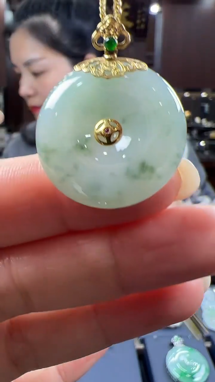 【闪购商品】翡翠挂件18K金镶嵌平安扣不含链