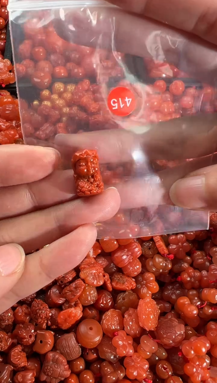 【闪购商品】南红玛瑙颈饰未镶嵌1