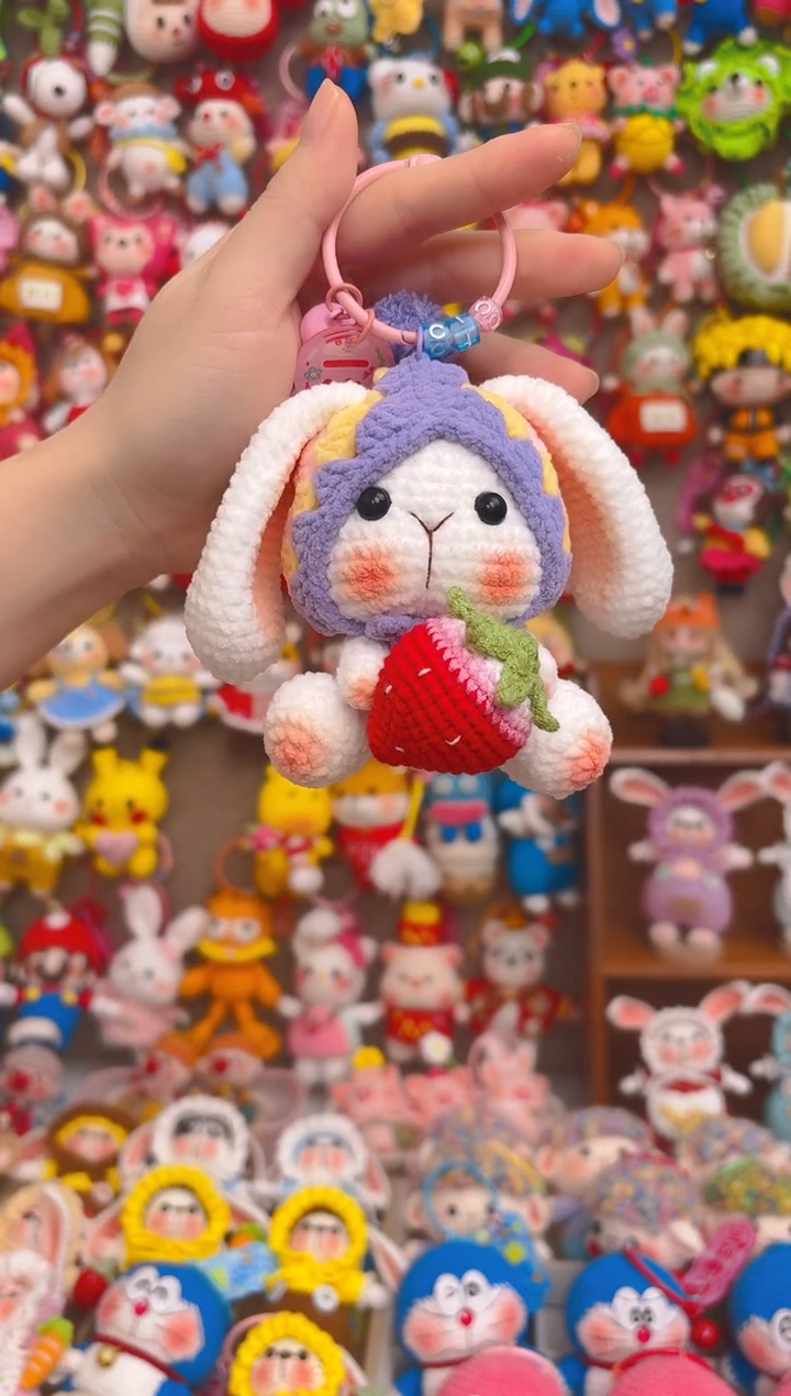 纯手工制作毛线钩织成品祖母格兔兔