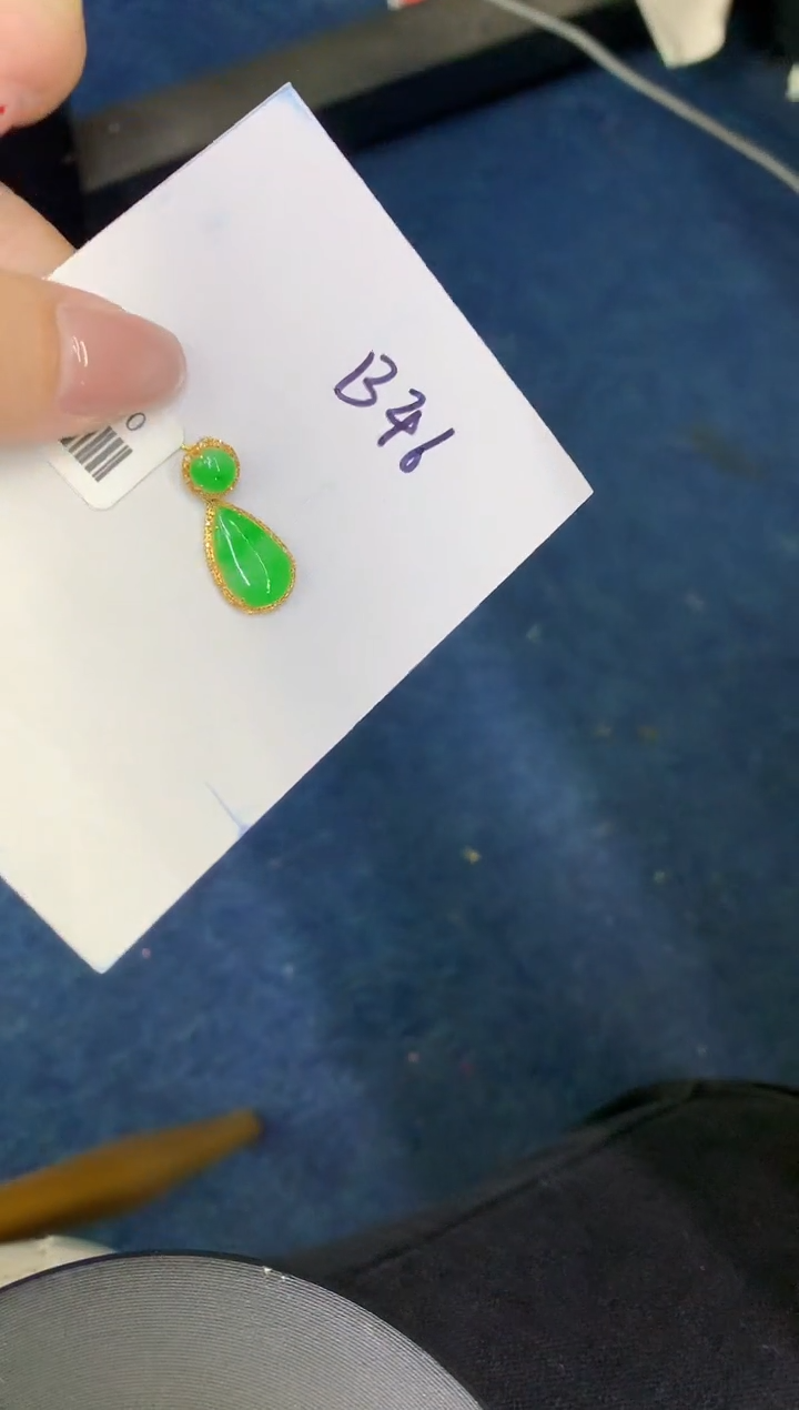 【闪购商品】翡翠颈饰18K金镶嵌0000000000