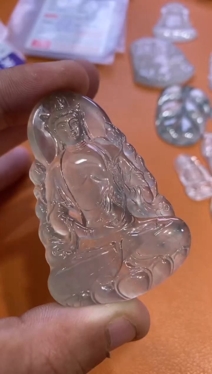 【闪购商品】翡翠颈饰未镶嵌度母9800