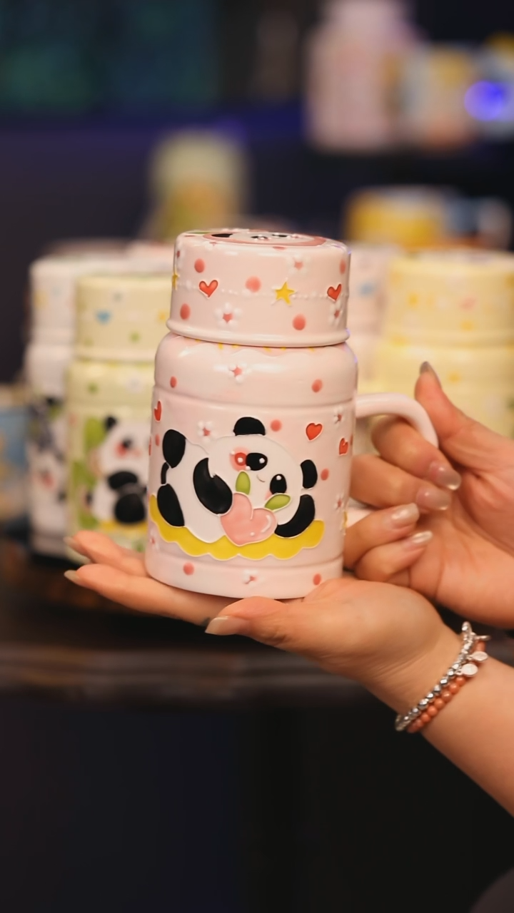 【闪购商品】摆件景德镇釉下彩绘设计师款式陶瓷