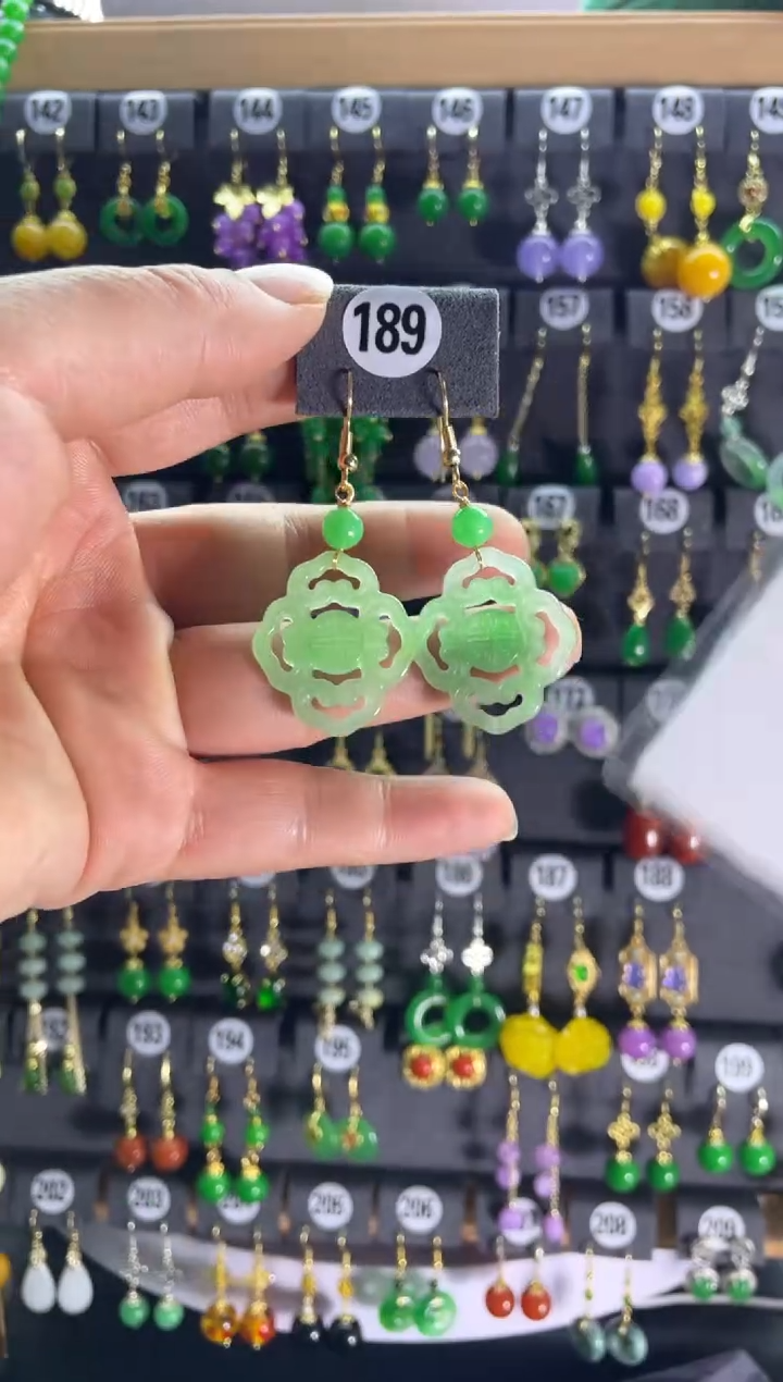 【闪购商品】翡翠耳饰银S925镶嵌189....