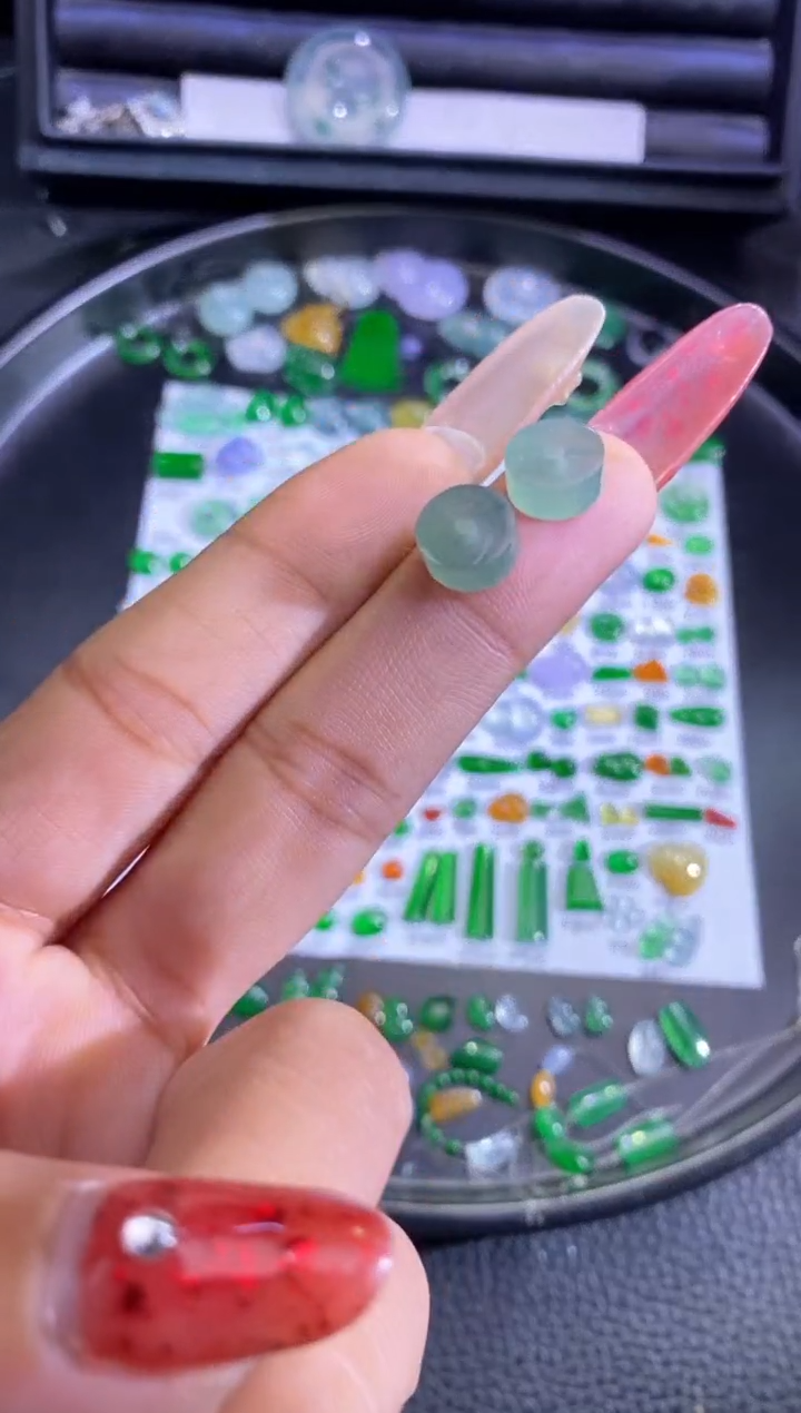 未镶嵌挂件翡翠珠子