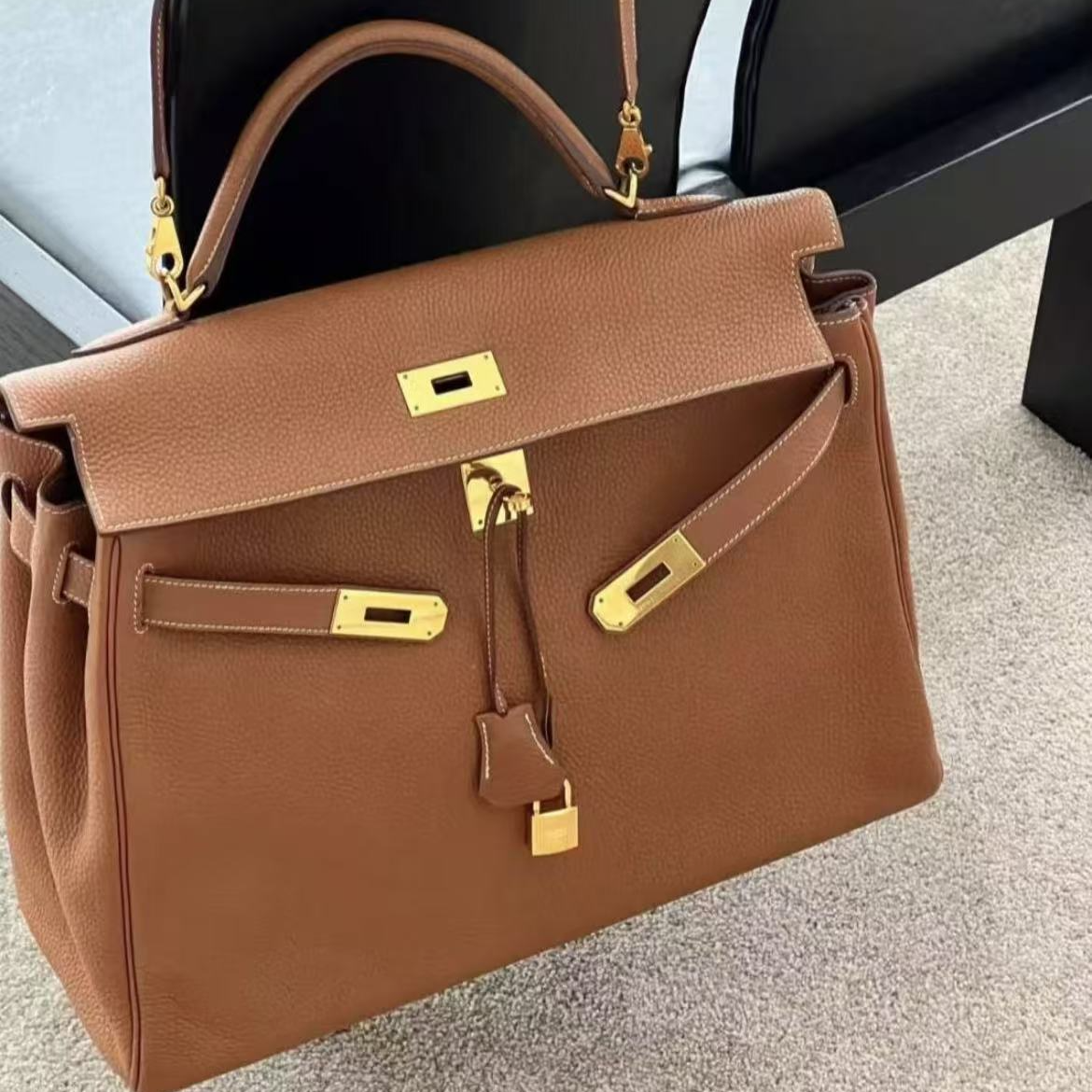 95新 Hermes/爱马仕  kelly40 金棕 金扣 togo皮 框N刻