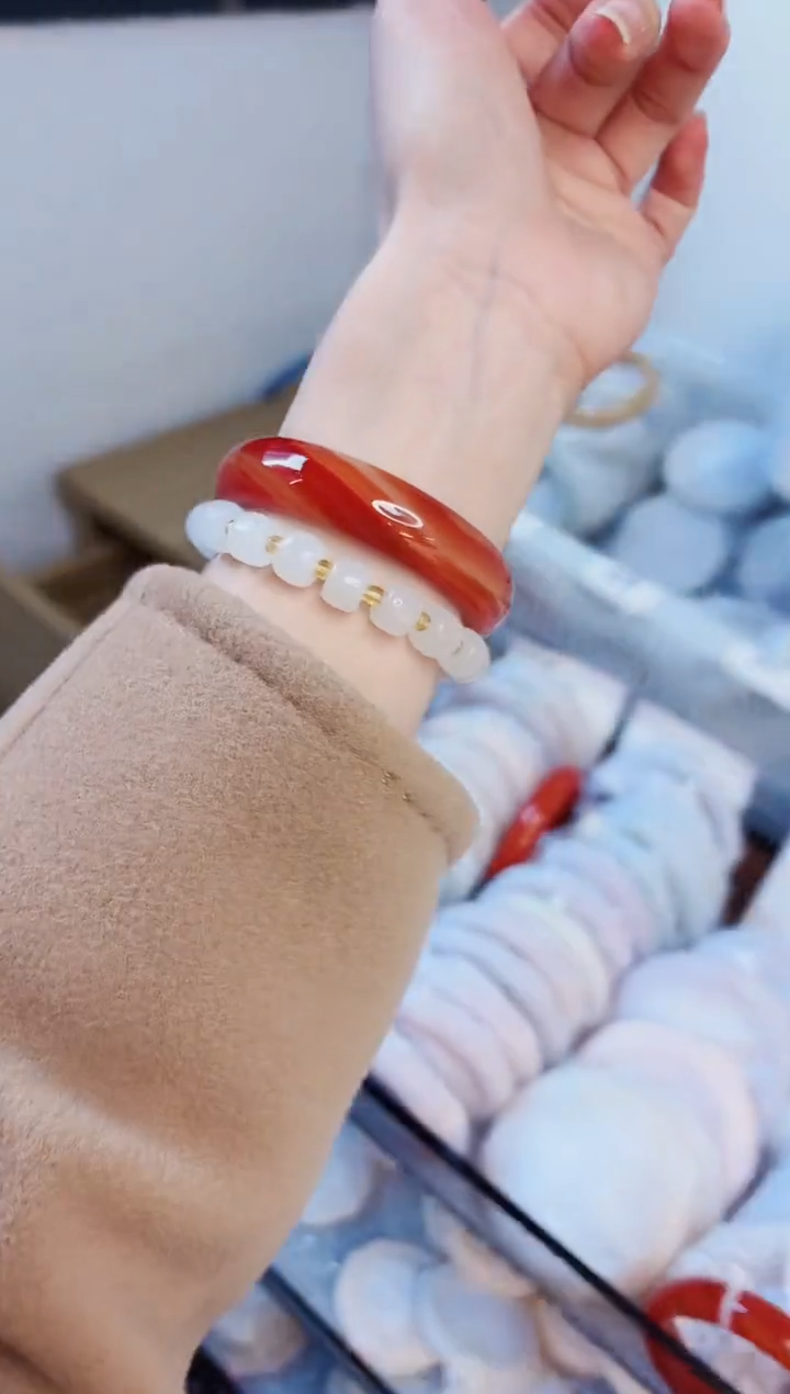 【闪购商品】石英质玉手镯未镶嵌307