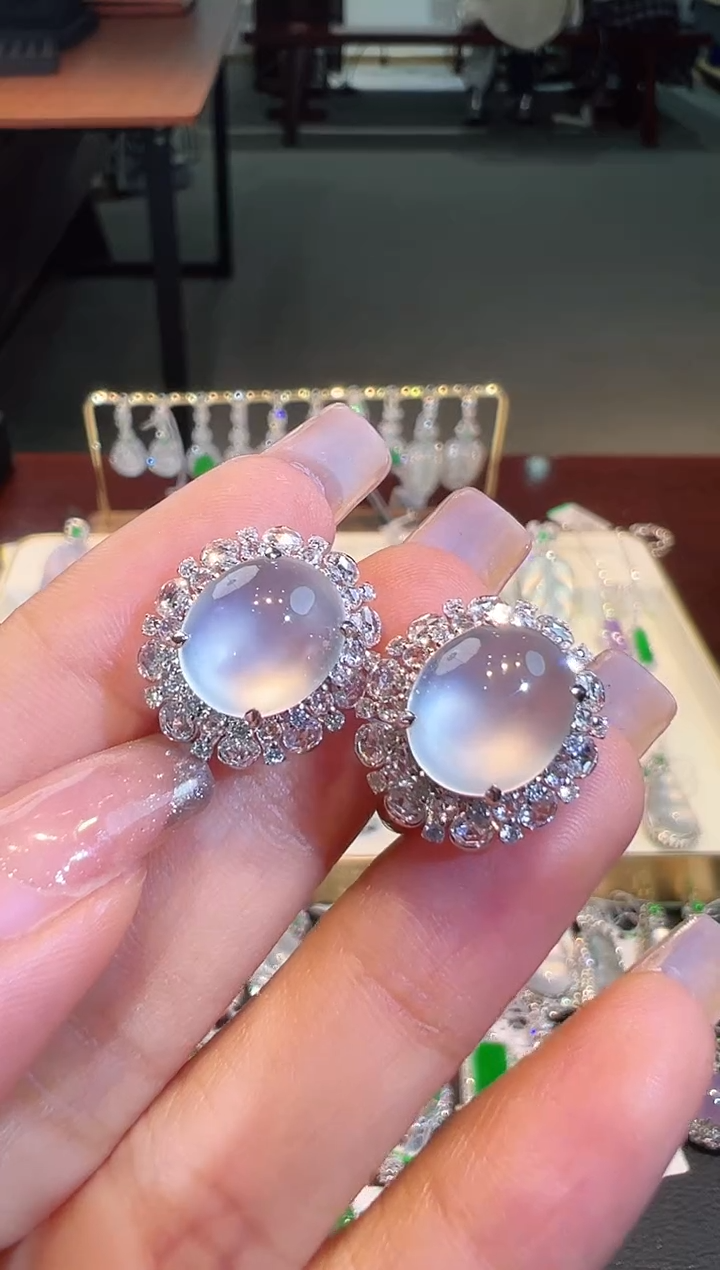 翡翠18K金镶嵌耳饰翡翠