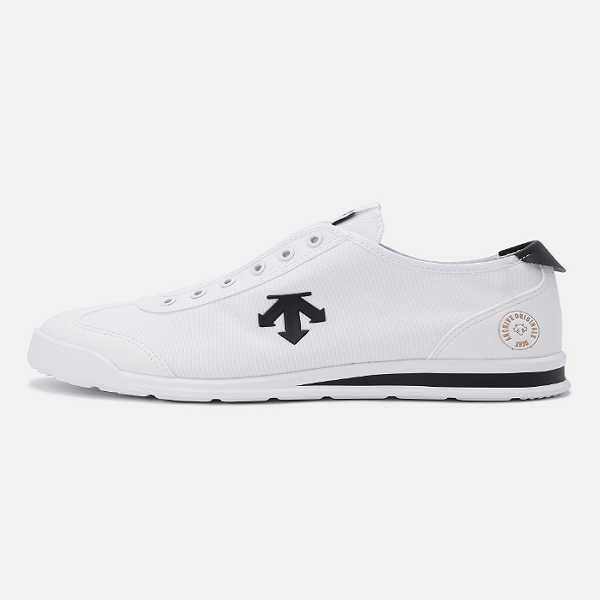 DESCENTE/迪桑特舒适防滑户外休闲经典运动鞋SQ323LSN71