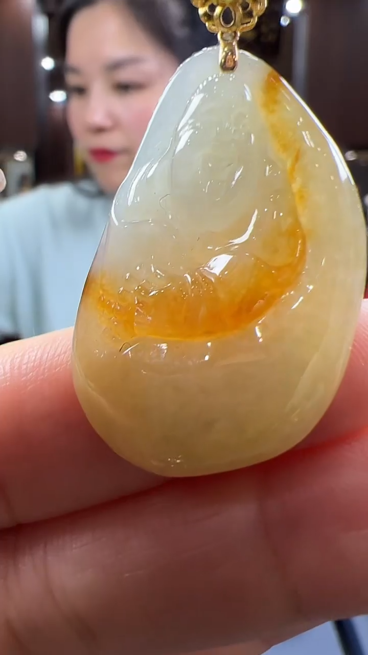 【闪购商品】翡翠挂件18K金镶嵌自由佛 不含链