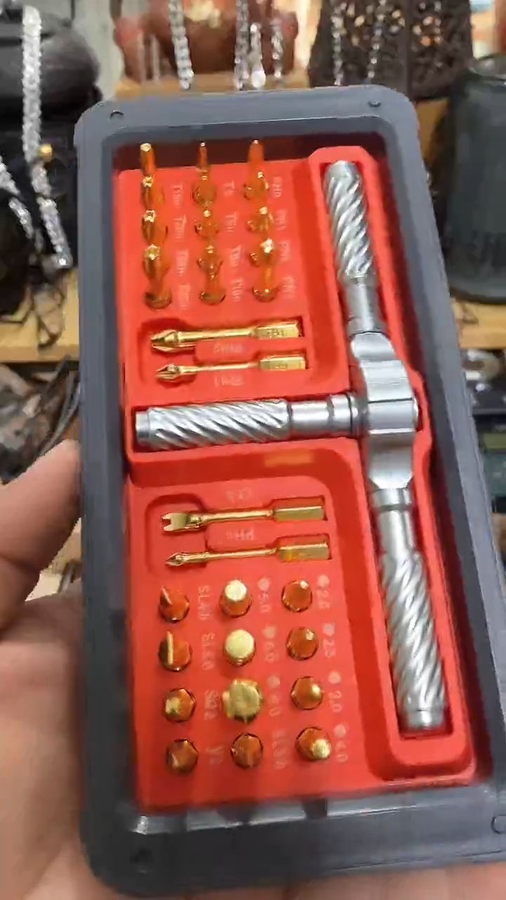 瓷片闪购商品  如图所示