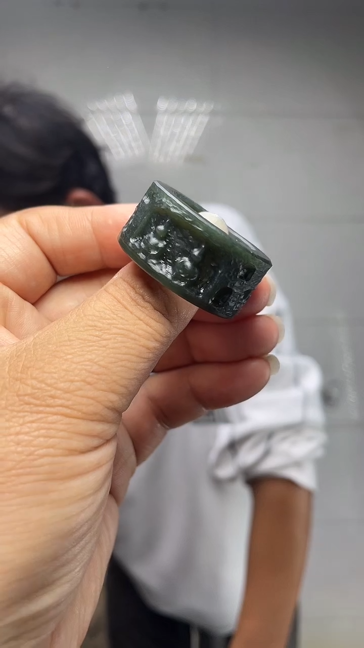 未镶嵌和田玉挂件1