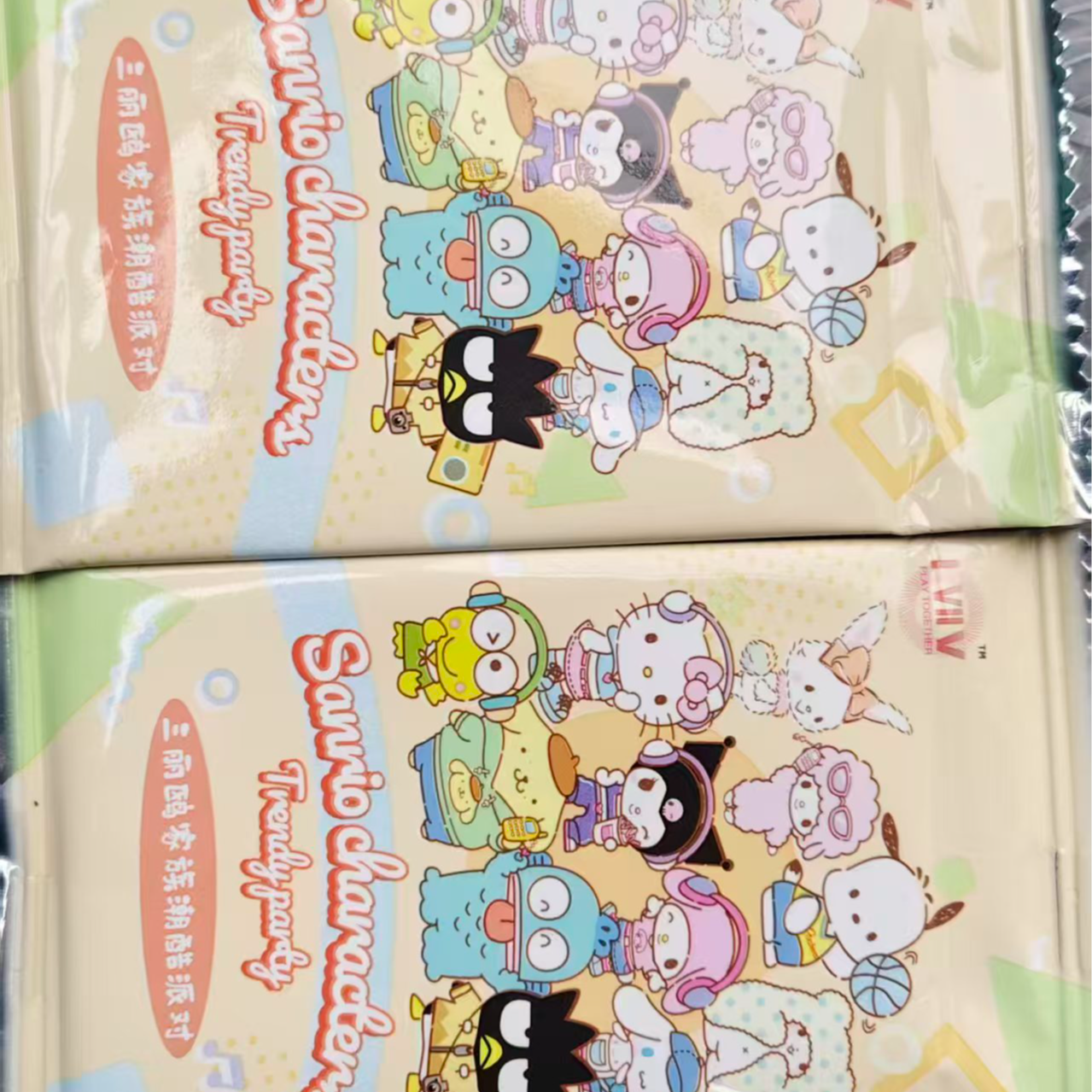 一起玩儿出品正版三丽鸥家族潮酷派对收藏卡牌盲盒