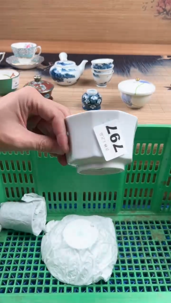 瓷片l***oB          797