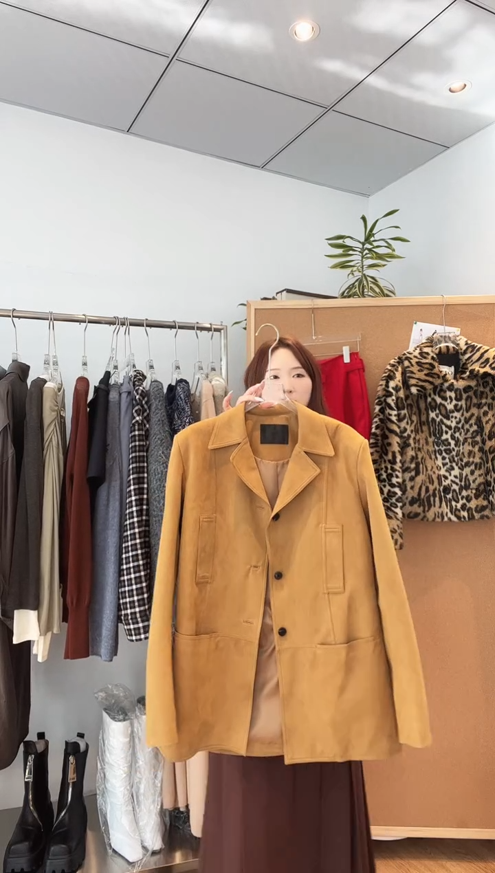 编号026 设计师品牌 麂皮西装外套XS码  待开价