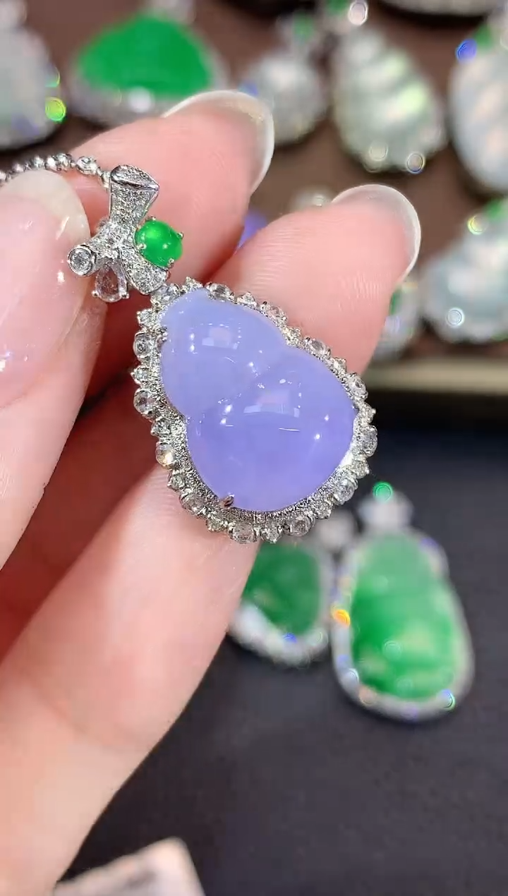 吊坠(不含链)18K金镶嵌翡翠A35紫货有一定色差