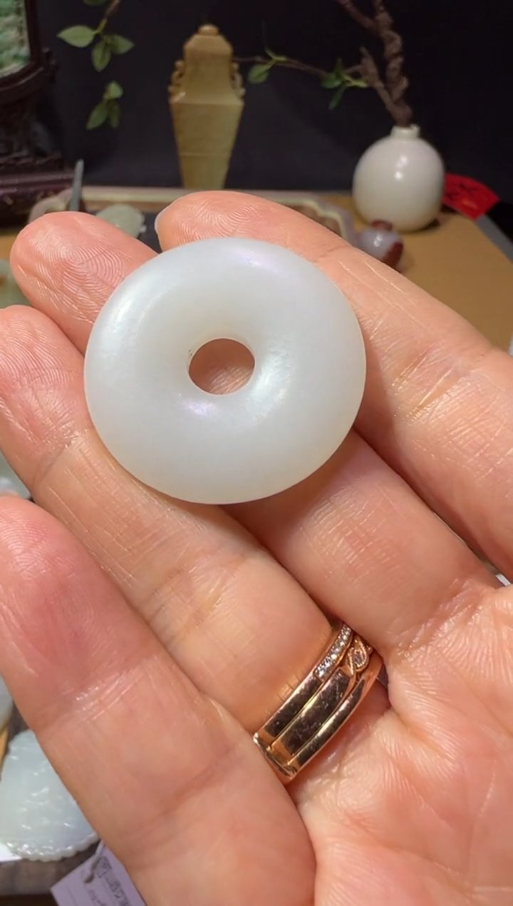 【闪购商品】和田玉年底清货-平安扣