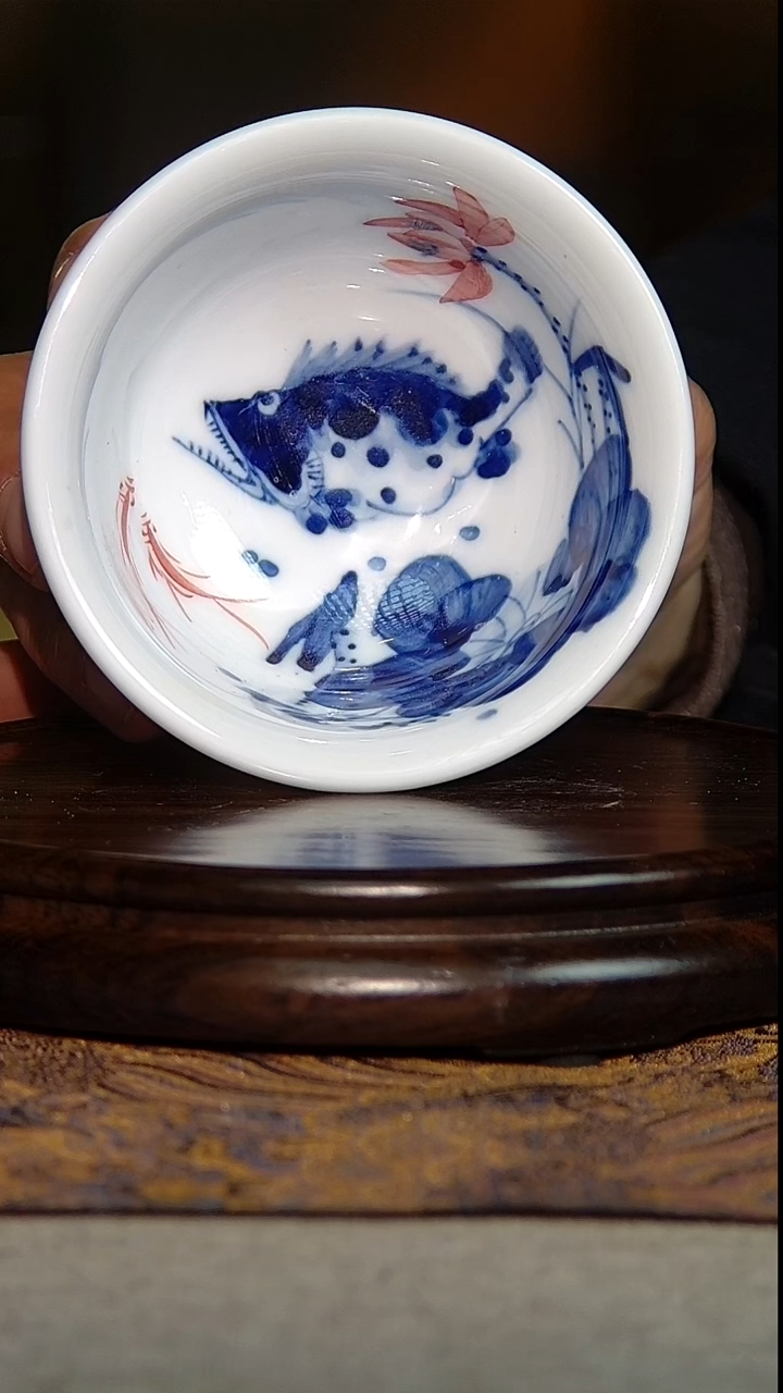 景德镇全手工全手绘青花桂鱼压手杯