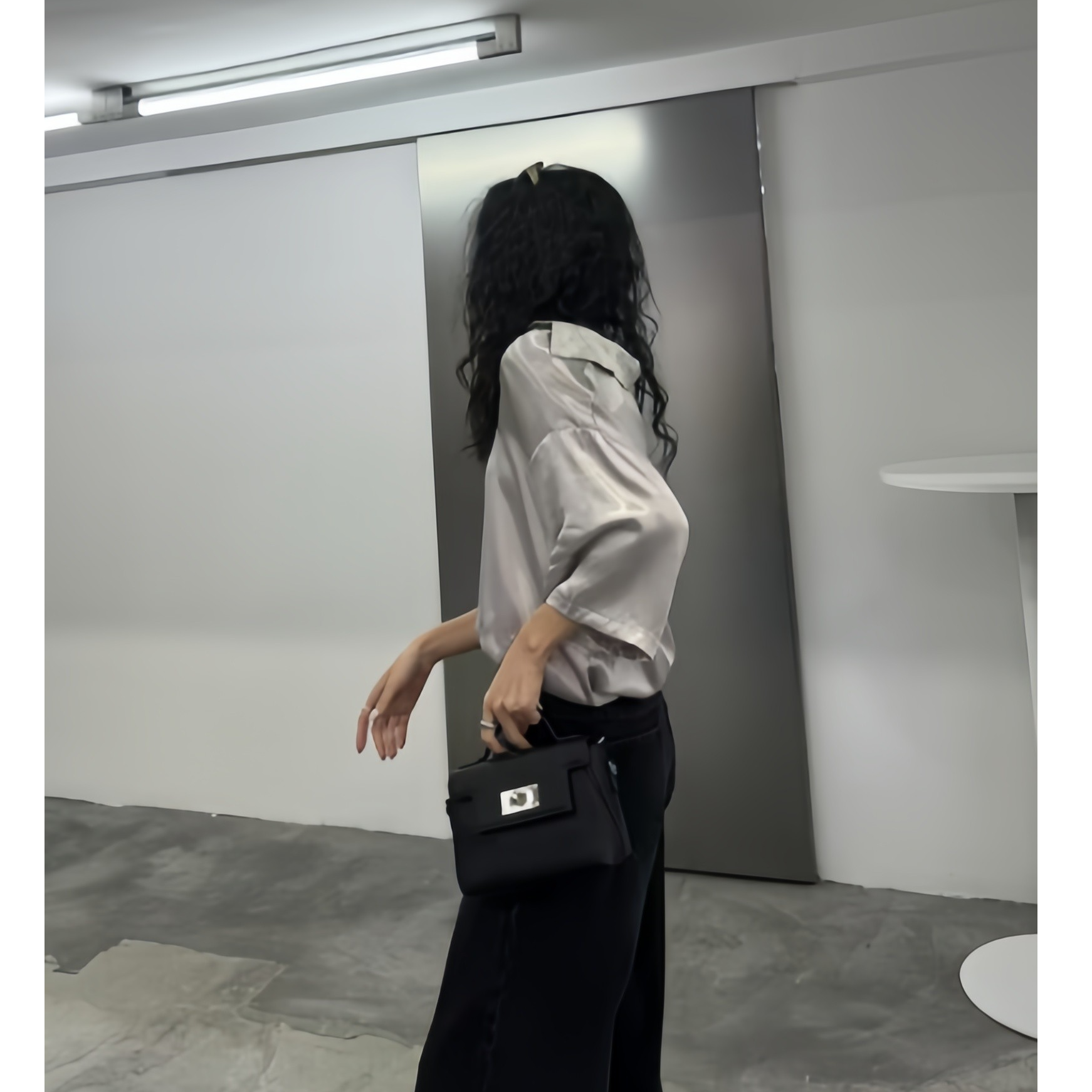 【Yì CHEN】SK-82225-黑色 简约时尚女士新款轻奢单肩斜跨包