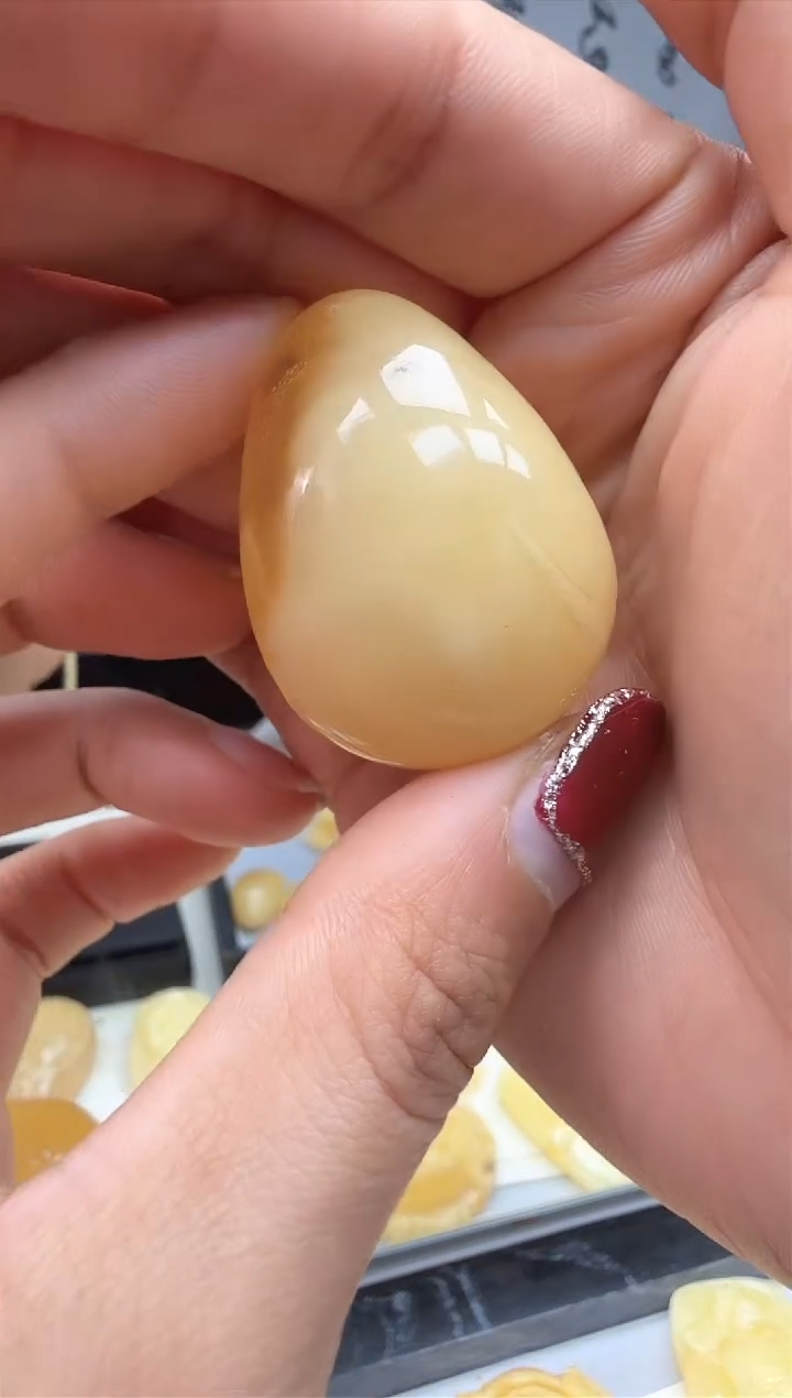 【闪购商品】琥珀裸石未镶嵌挂坠