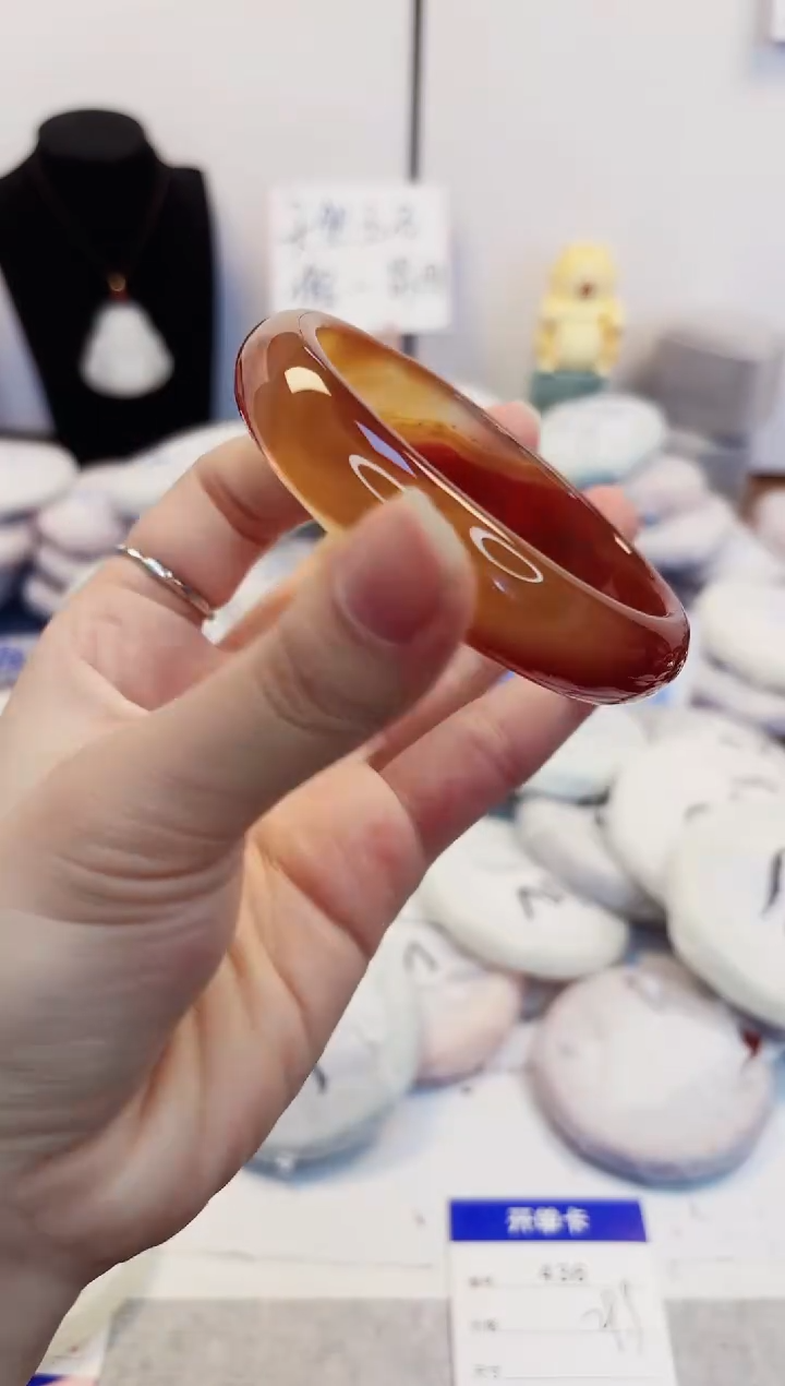 【闪购商品】石英质玉手镯未镶嵌436