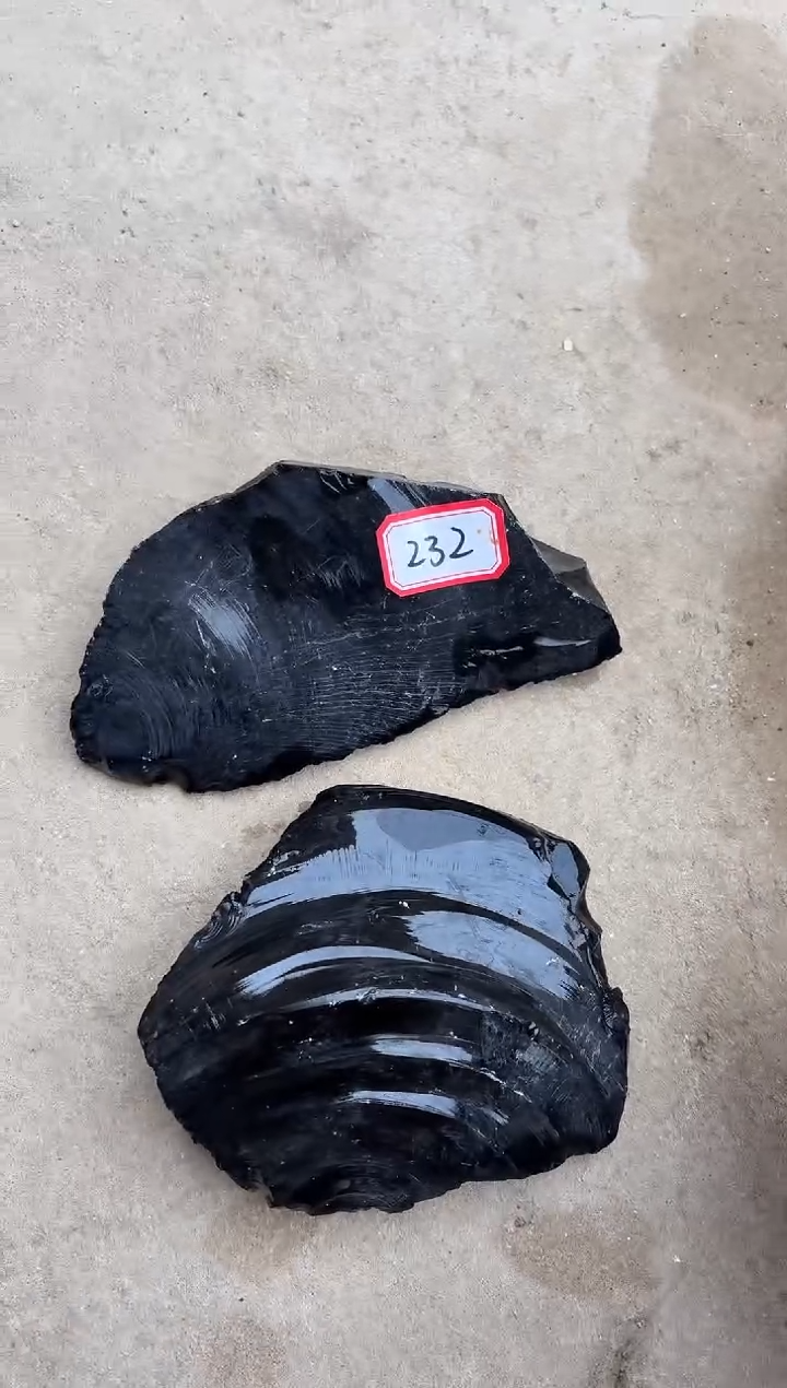 【闪购商品】摆件未镶嵌水晶黑yao石多样性发一个 232