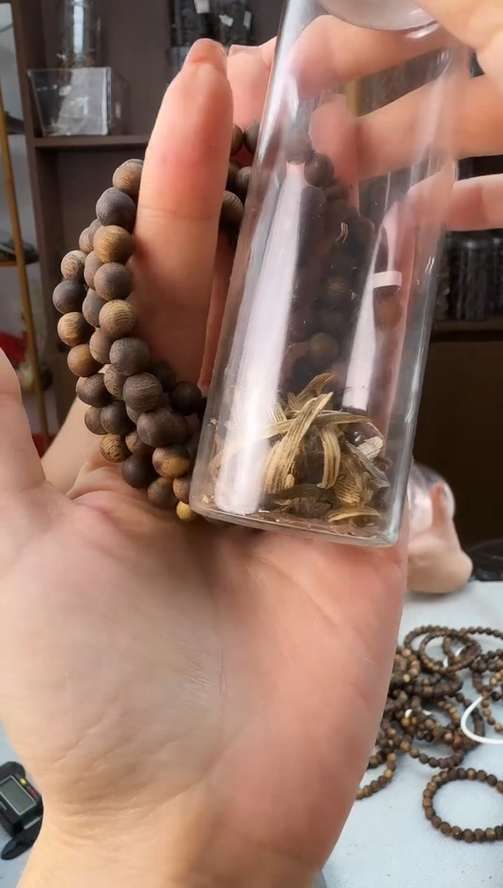 沉香碎屑沉香0704圆浮静静沉香甄选多样性发一