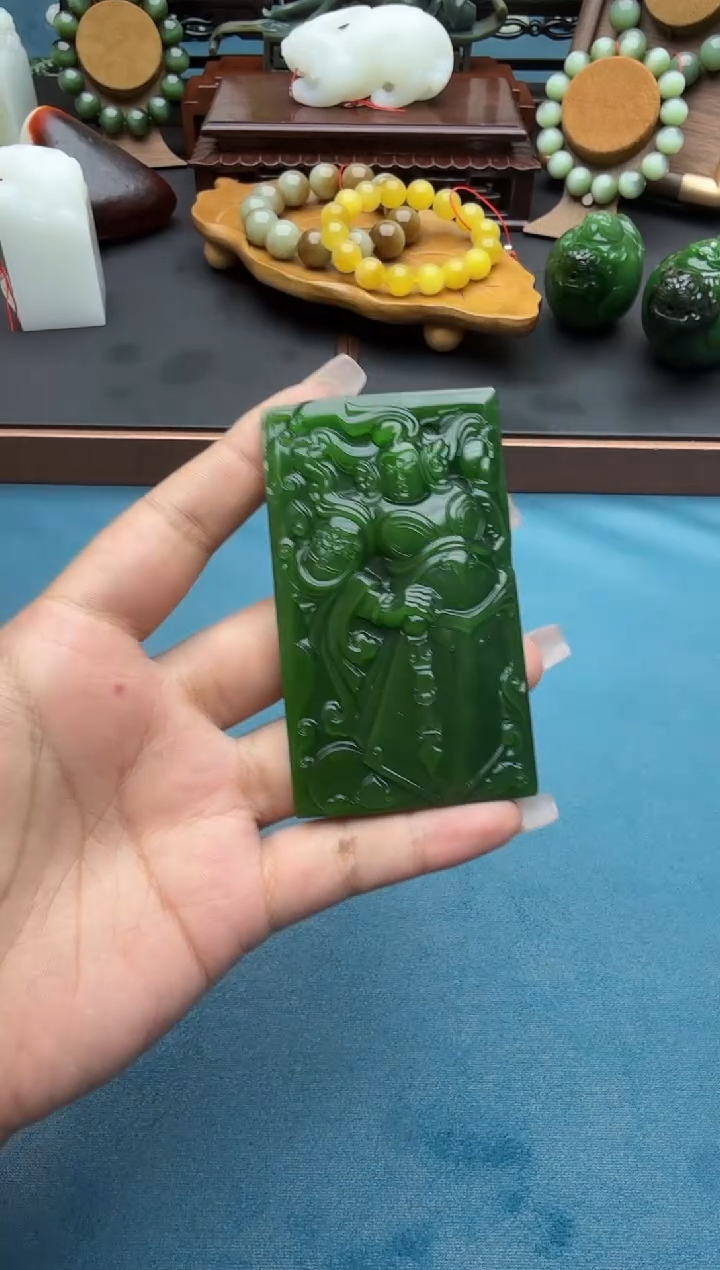 未镶嵌和田玉挂件by