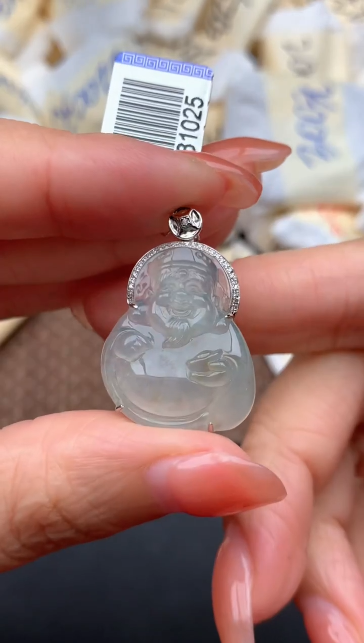 18K金镶嵌挂件翡翠1