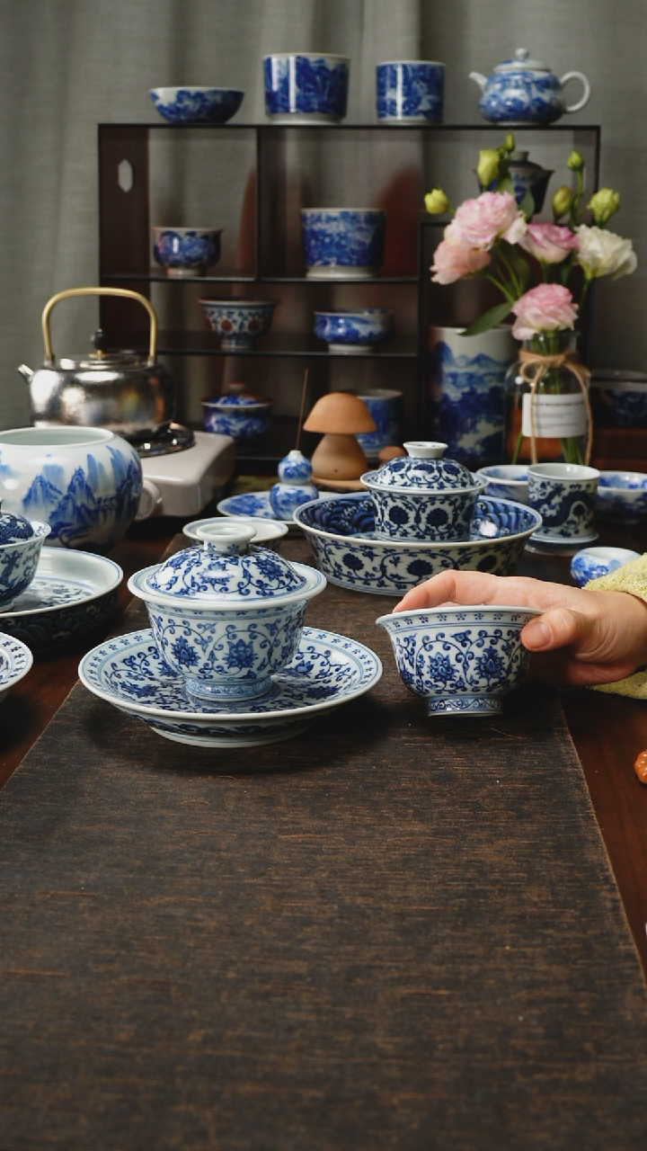 景德镇手工手绘缠枝莲三件套