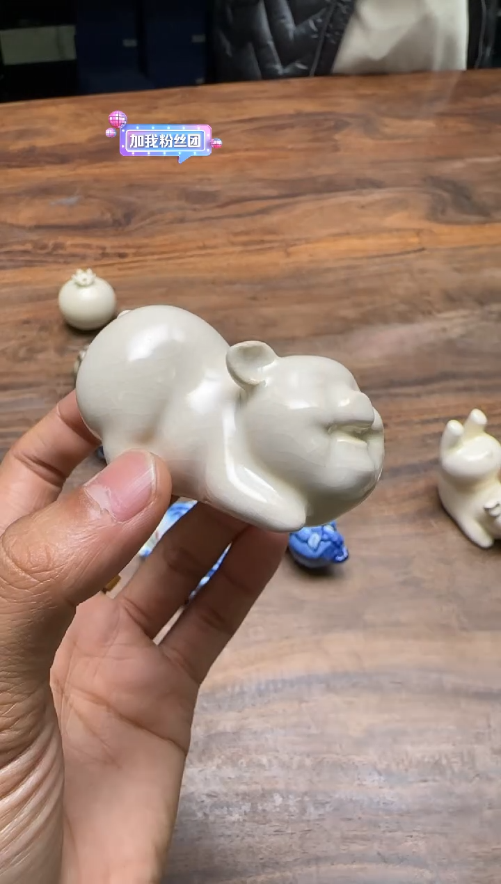 霖松堂 草木灰釉 福猪茶宠