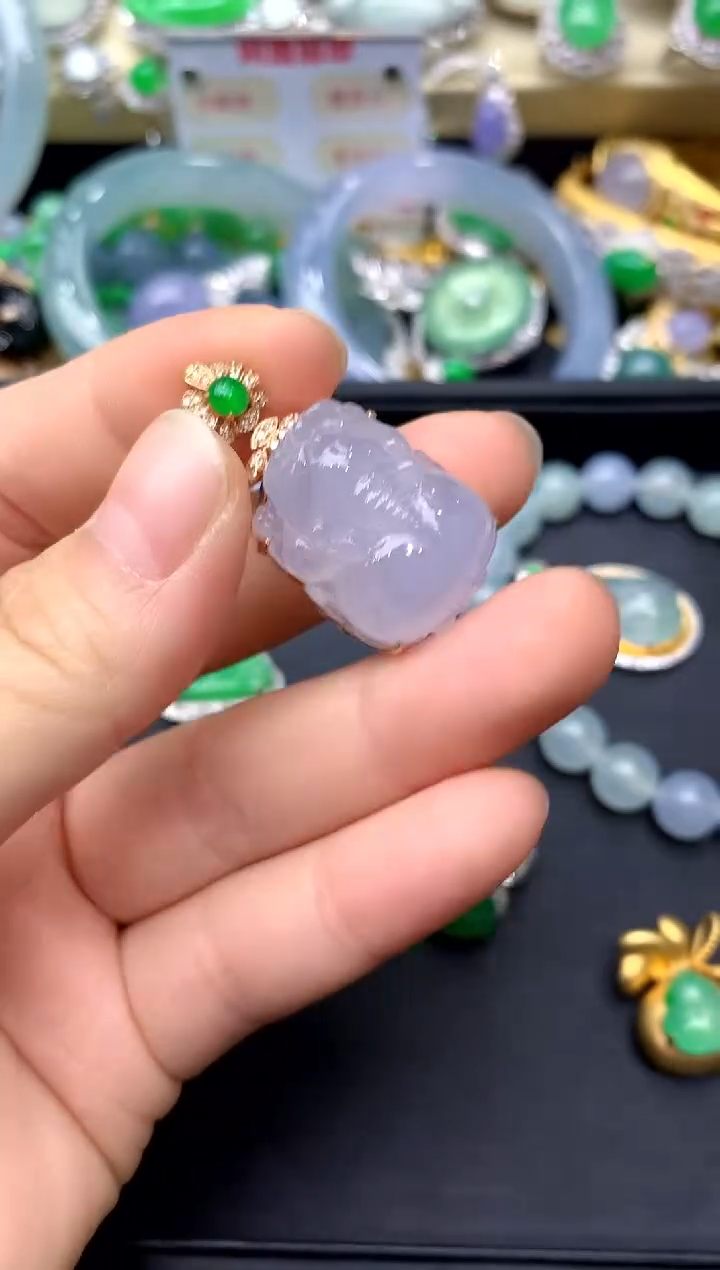 颈饰18K金镶嵌翡翠359 -中国好珍宝