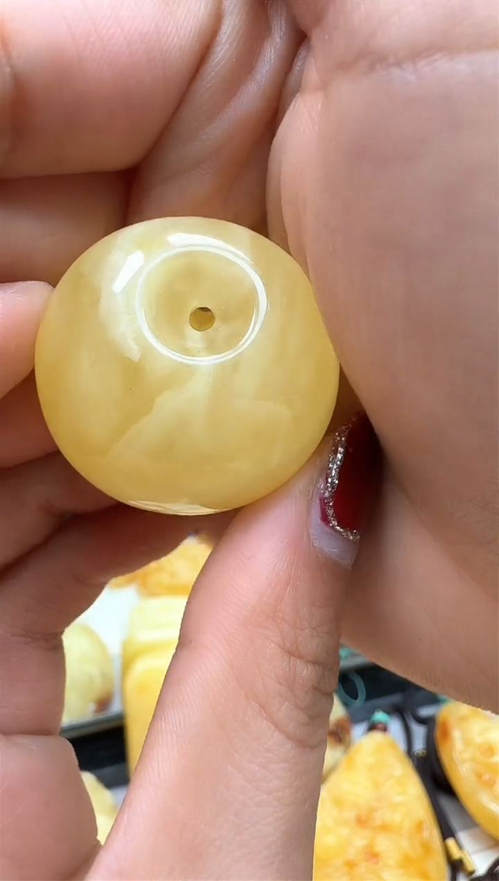 【闪购商品】琥珀裸石未镶嵌挂坠