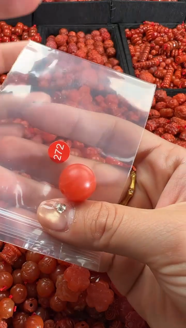 【闪购商品】南红玛瑙合金颈饰1