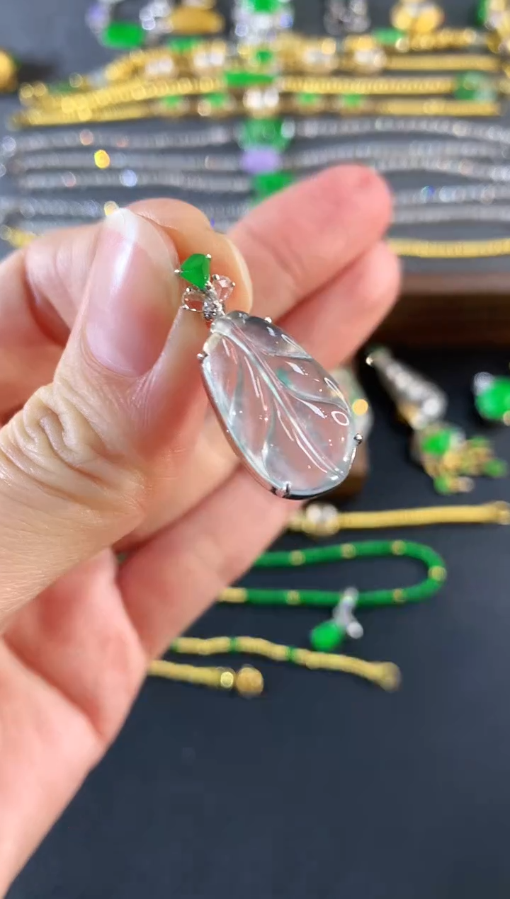 吊坠(不含链)18K金镶嵌翡翠244|1