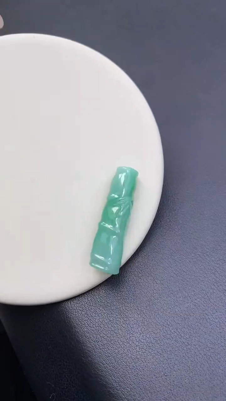 未镶嵌定制翡翠48小时鉴赏期 退货不扣服务费