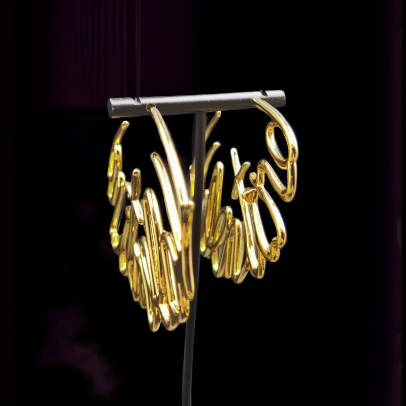 铜合金亚克力耳饰 轻奢气质【伊琳饰品】金色字母耳钉小众