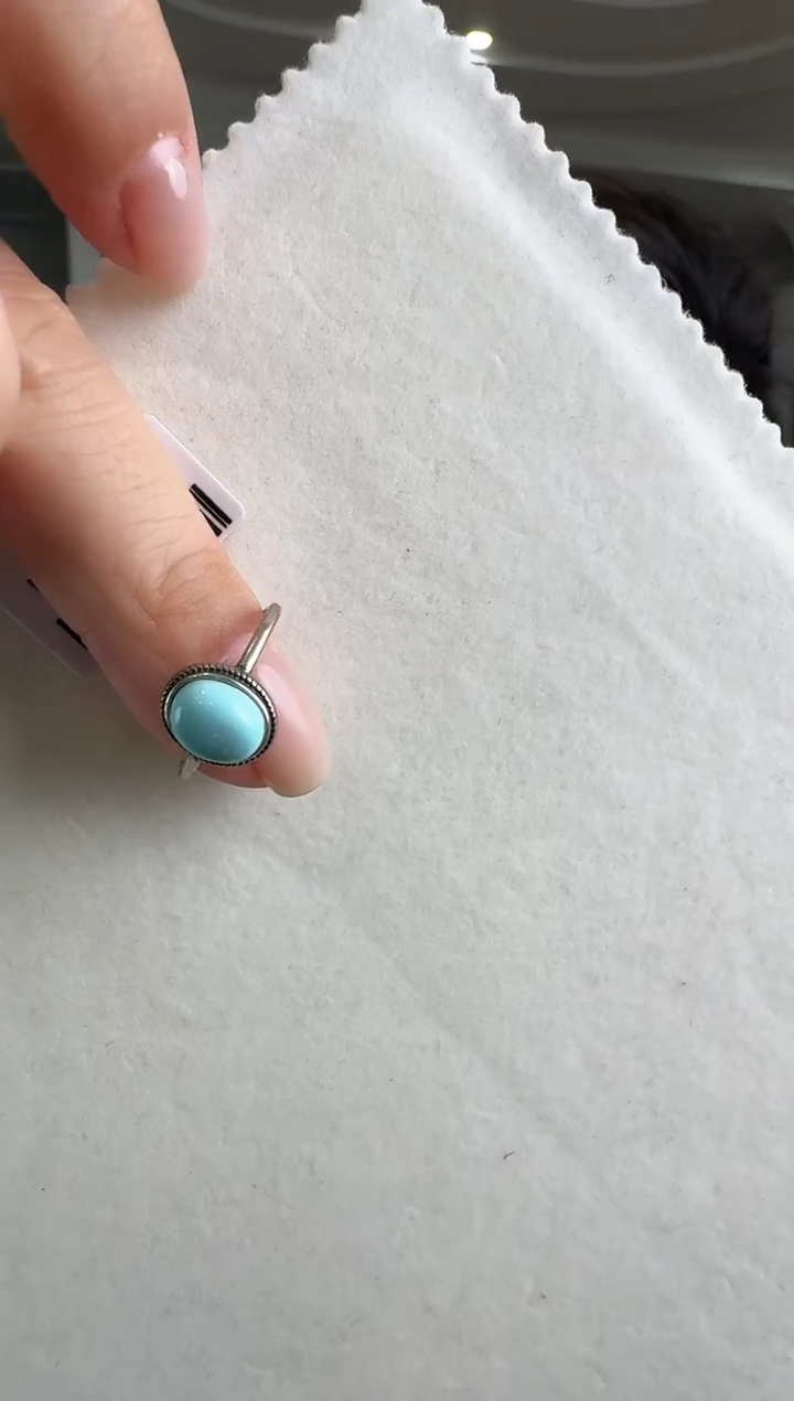 银S925镶嵌绿松石戒指精美的戒指