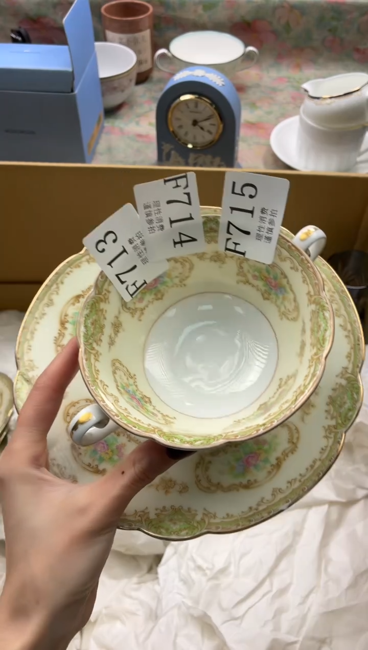 瓷片管*鸟       F713