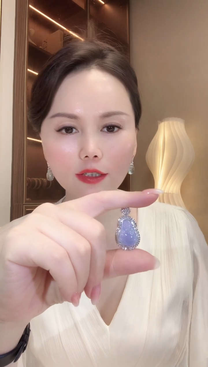 翡翠18K金镶嵌吊坠(不含链)C57 紫货有一定色差