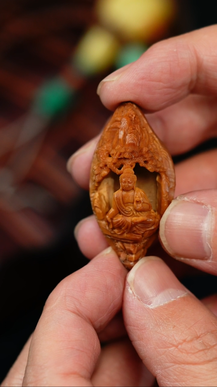 【闪购商品】橄榄核手串/手链镂空大日如来