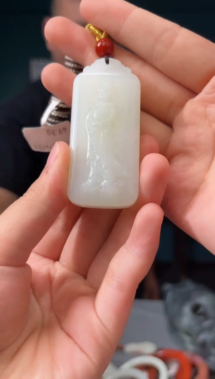 和田玉未镶嵌颈饰吊坠