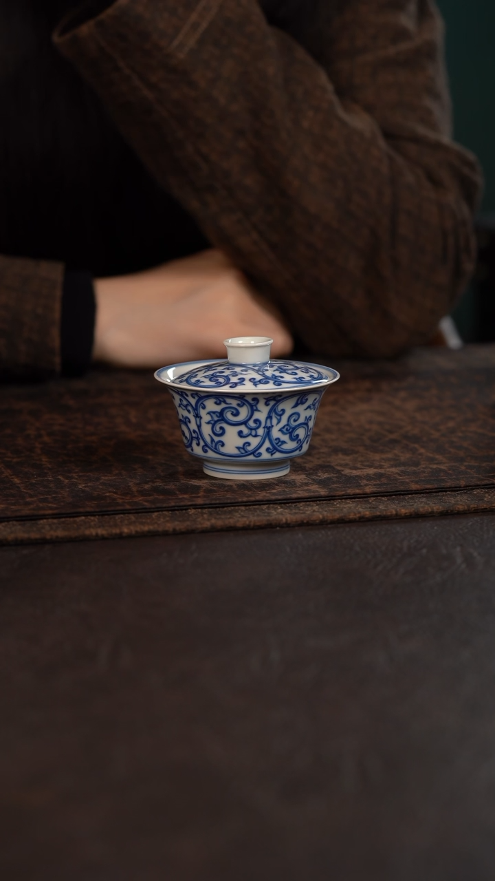 【闪购商品】杯聚澜堂仿明缠枝莲马蹄盖碗