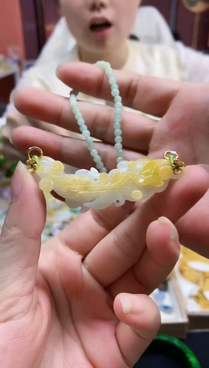 颈饰未镶嵌翡翠吊坠