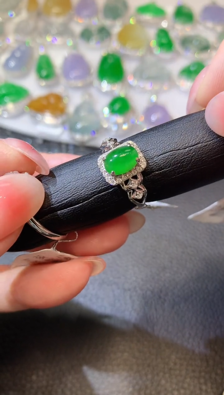 【闪购商品】翡翠戒指18K金镶嵌A25   