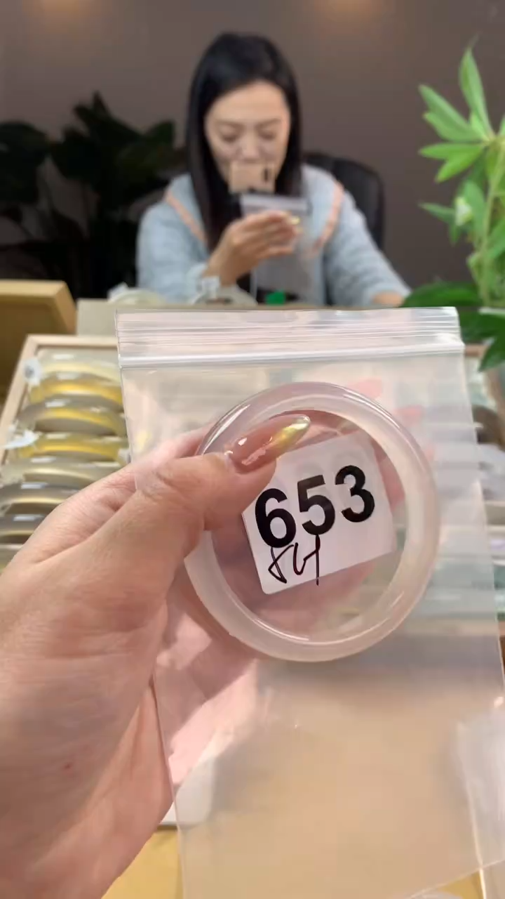 【闪购商品】玛瑙/玉髓手镯未镶嵌653