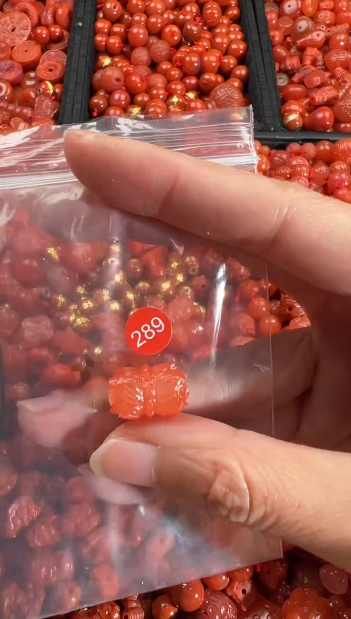 【闪购商品】南红玛瑙颈饰未镶嵌1