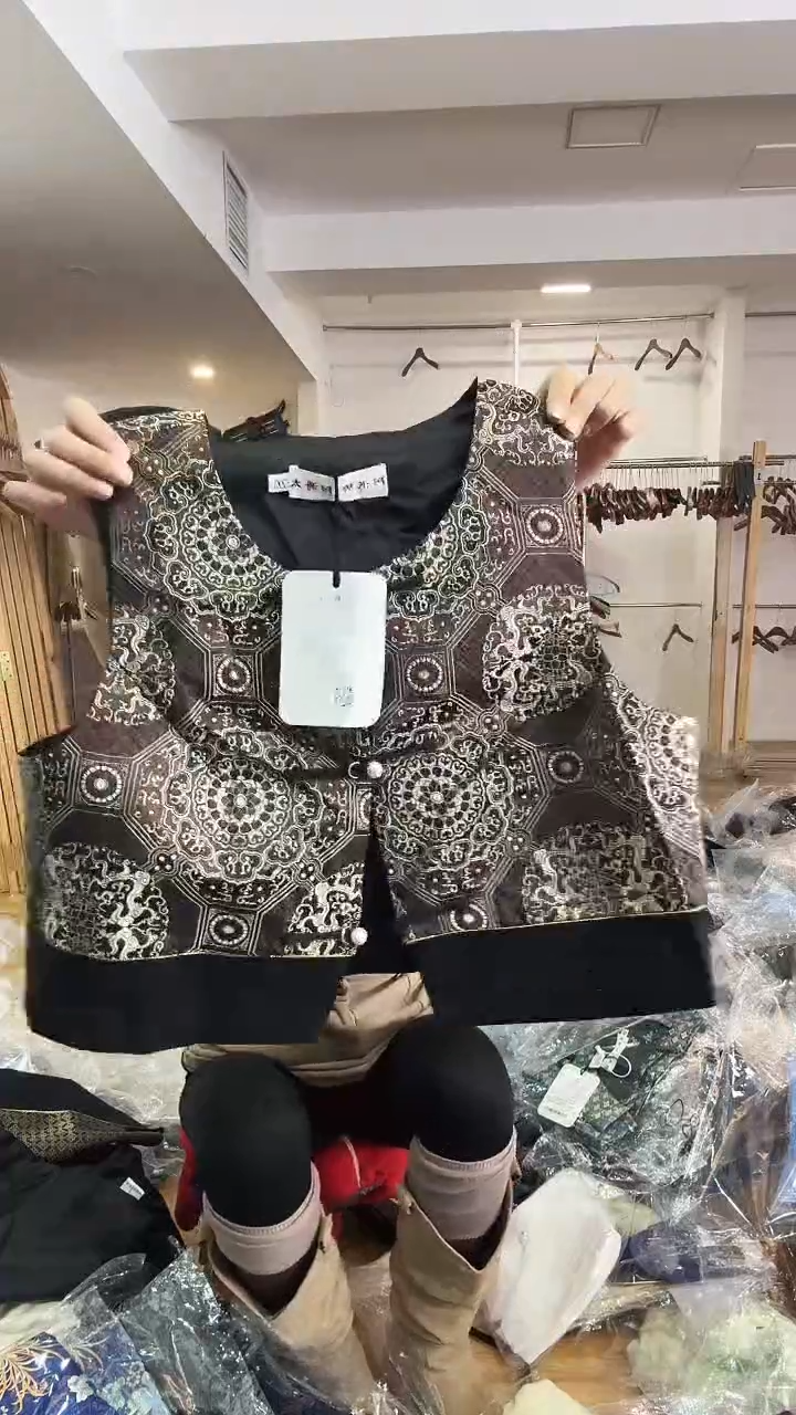 马甲       2XL码    125-135斤