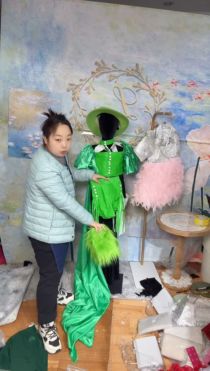 328 衣服 140码 100米